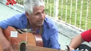 Alfonso Macias, artista icono de Manta, a pesar de su discapacidad es un referente del arte