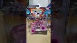 Unboxing 2 Monster Jam Monster Trucks Series 39 #monsterjam #monstertruck