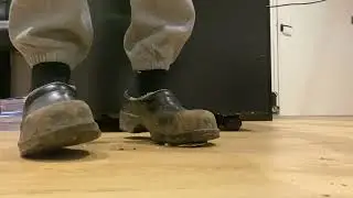 Dirty sika clogs wanted a cookie (sorry for the bad sound)