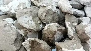 ASMR|| (mw) grainy sand cement chunks dry crumbling on floor 🌪️ crispy dusty satisfying texture 🥰