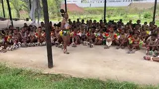 Baba nayi lentombi isidlala abafana