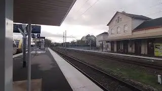 TER Bourgogne 2 Intercit&eacute;s En Gare de Cosne-Cours-sur-Loire