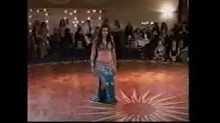Belly Dancer Jane Jardines performs to Leila Helwa الليلة حلوه الليلة عيد