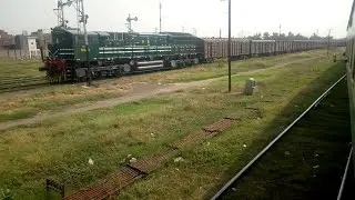 18 Down Millat Express slowly entering Faisalabad Railway Station