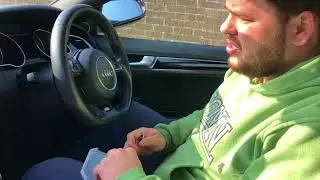 Снятие антибликовой пленки с экрана Audi MMI (1/2)