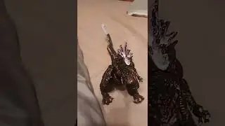 Reviewing my shin articulated godzilla rare...?