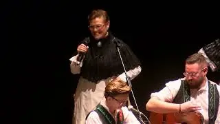 Concierto 'Dame el aguinaldo Estrella' de Danzas Manchegas Magisterio
