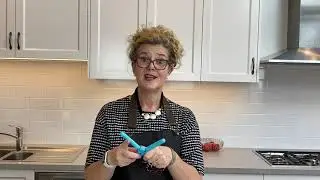 Bek reviews the IKEA and folding silicone trivets