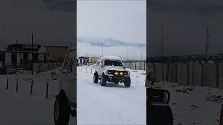 🔥🔥Snow road, mountain vibes, pure magic 🤍 #lehladakh #ladakh #gypsy #snow #drive #viral #trending