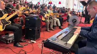Coros Unidos - Mora en mi Vida - Bajo y Piano