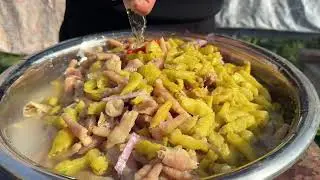 Сегодня деревенская красавица готовит маринованные куриные лапки. Как думаете, получится ли у вас...