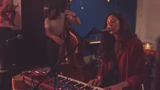 Jessie Marks - Lean In (live)