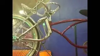 Pro hoppers on the the lowrider trike