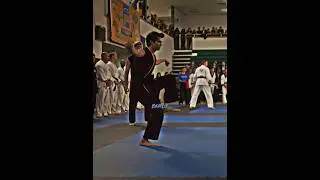 Miguel steals Larusso&rsquo;s Crane kick..