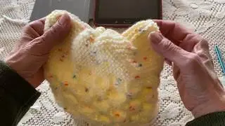 قبعة الفتاة المرحة. The fun girl hat