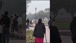 India gate in New Delhi  ,  amazing 👏   so crowded in winter , travelling 😀