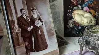 Antique Christmas gift ideas for that special Woman your life.