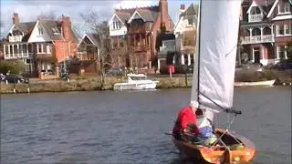 Lasers race at Tamesis Club on 19th Feb 2012.wmv