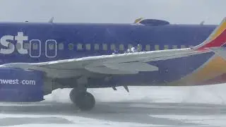 Ice Chunks Fall Off Wing of Southwest Plane