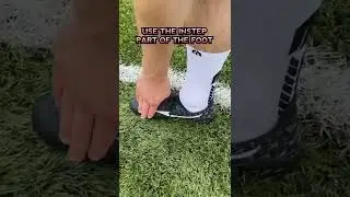 HOW TO TAKE A CORNER KICK🤯⚽️ #shorts