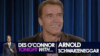 Arnold Schwarzenegger On Being Pregnant In Junior | Des O'Connor Show