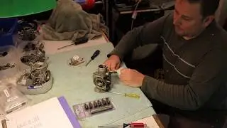 Goldwing Restomod #9 - Carburator rebuild