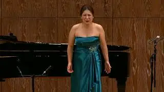 Soprano Li Keng --- Sola, perduta abbandonata ( Manon Lescaut ) G. Puccini