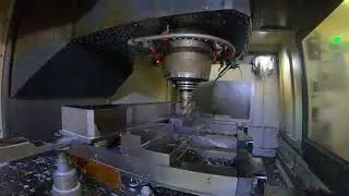 Obr&oacute;bka zgrubna TrueMill głowicą jeżową // Rough milling using helical milling head
