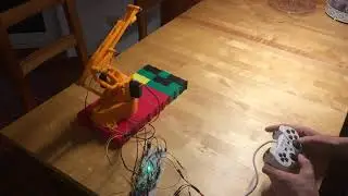 EEZYbotARM MK2 - with PS2 Controller