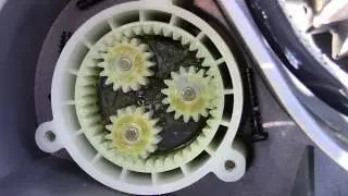 Что внутри Bissell Spotbot