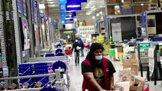 Lowe&rsquo;s warns same-store sales could drop next year