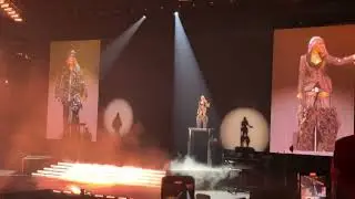 Brandy & Monica perform The Boy is Mine