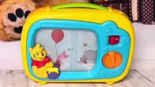 Winnie the Pooh Wind-Up TV 🎵 Watch the Scene Scroll & Music Play! | Playgo Toy Demo for Kids