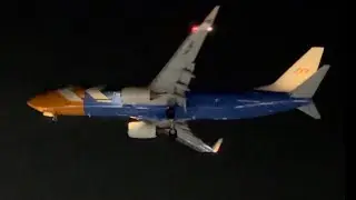 My Indo Airlines B737-86N(BCF) PK-MYI landing 25R in Tan Son Nhat Airport Int&rsquo;l
