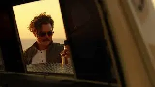 Clayne Crawford in. Lethal weapon- shoot bottle