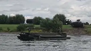 M3 Amphibious rig of the British army in action at the Tag der Offenen Tur @  Minden (Germany) 2025.