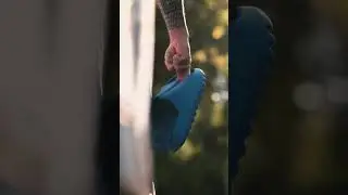 Adidas Yeezy Slide Azure 💙 O modelo tem um design minimalista/contempor&acirc;neo que &eacute; caracterizado
