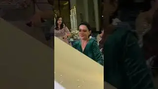 Beautiful lady playing piano at Dubai Atlantis in a Royal Wedding. #viralshorts #beautifulmusic