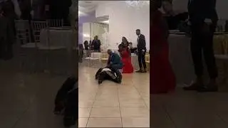 Il est mort en direct &agrave; sa f&ecirc;te 🙂