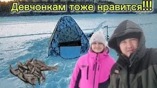 Зимняя рыбалка. Первый ледяной поход Даши.