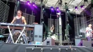 The Smart Live - Take Control at Parachute Festival NZ 2010 on mainstage