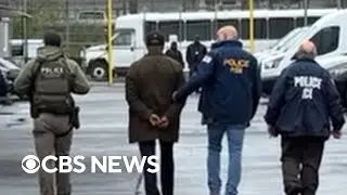 Newark mayor arrested at ICE facility