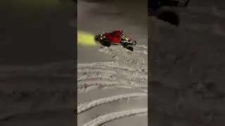 1/10 scale !!! Fms Atlas 4x4 rock crawler eating snow