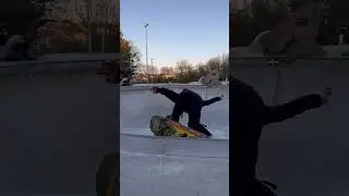 Favourite Sound - JJ&rsquo;s Light Bulb Moment #skateboading #poolcoping #slasher #grind #stives