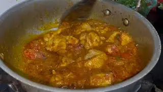 First Time Ami Ne Banaya Sarson Ke oil Mein Matar Chicken Aloo Recipe by Yasmeen Ali Vlogs #yasmeen 