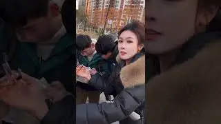 Street interviews五块还是神秘礼物，这次小朋友好像变聪明了 #喜劇 #搞笑 #才藝 #喜劇 #搞笑 #才藝 #大熱門 #挑战 #funny #大熱門 #挑战 #interview