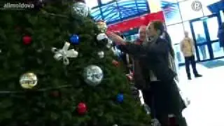 New Year tree decoration in Chisinau International Airport
