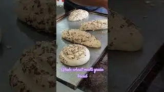 bread Scoring/ cutting before baking #baking #shortsfeed #lucknow #foodie #pizza #bread #eggfree