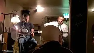 Blackbird - Paul McCartney (Cover - Maurice Clignet, Darius King)