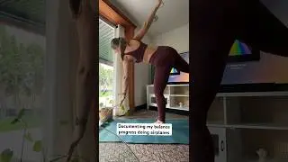 Practice makes improvements 🤸🏼 #balance #fitness #progress #millennials